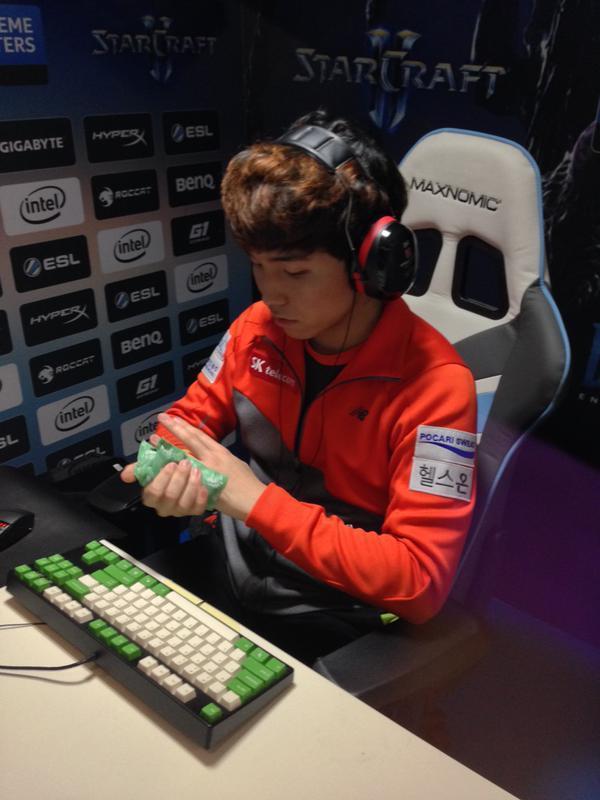 德州扑克里哪些牌要慎打（德州扑克中哪些牌需要谨慎出手）